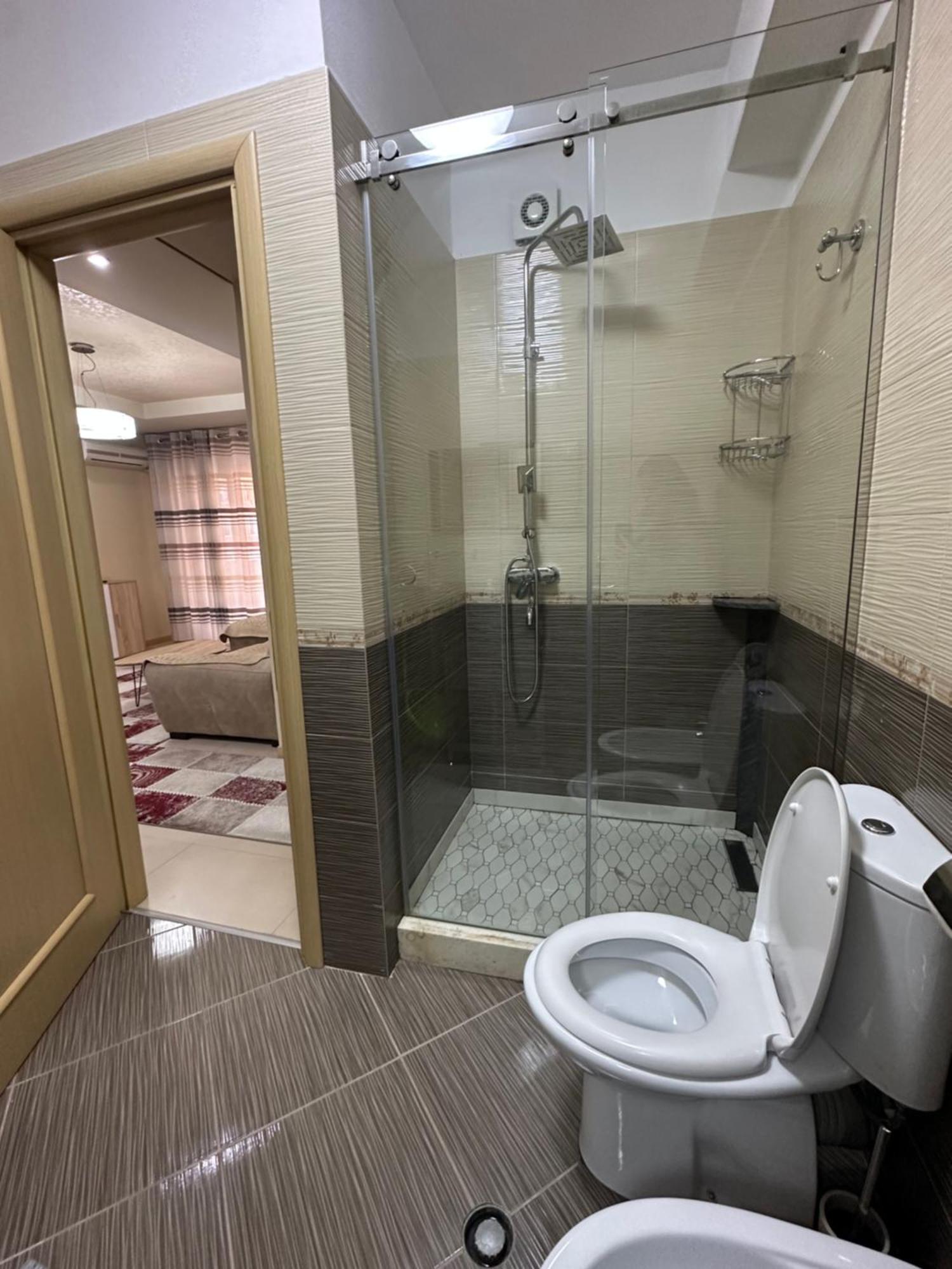 Kevin'S Apartment Delijorgj ティラナ エクステリア 写真